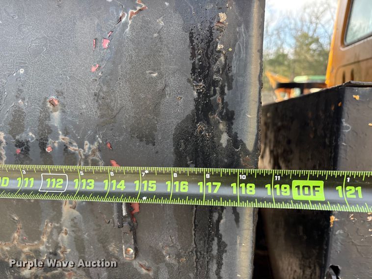 image for item EA7904 1992 International 4700 dump truck