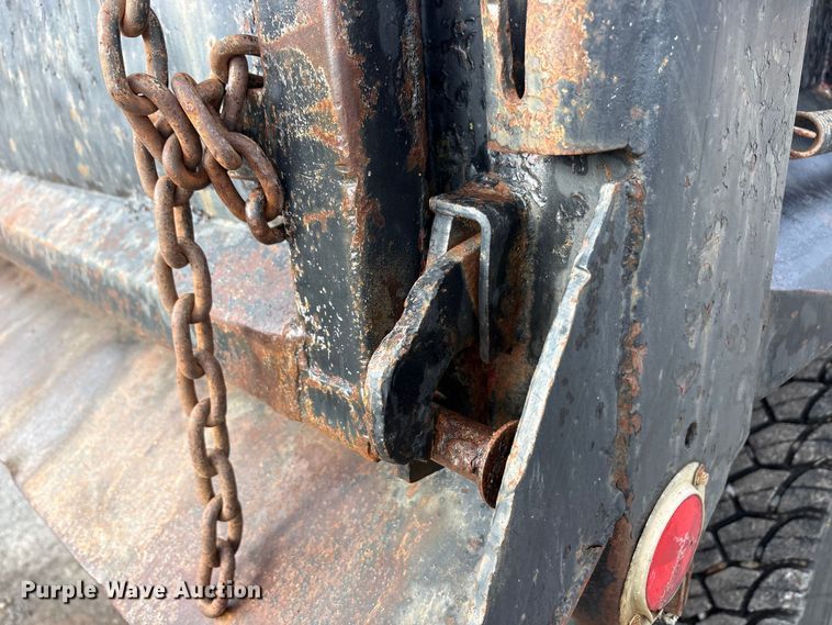 image for item EA7904 1992 International 4700 dump truck