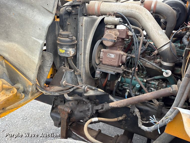 image for item EA7904 1992 International 4700 dump truck