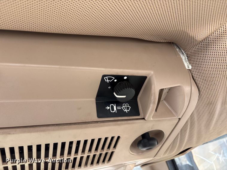 image for item EA7905 John Deere 6405 tractor