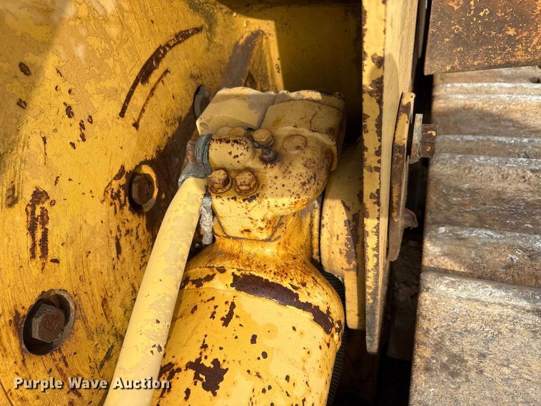 image for item EA7906 1986 Caterpillar 963 track loader