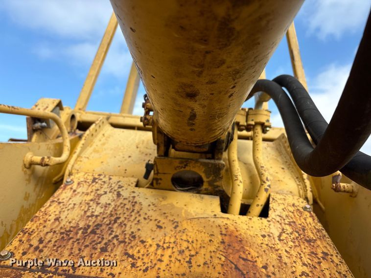 image for item EA7906 1986 Caterpillar 963 track loader