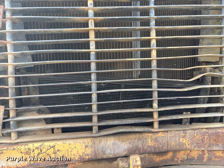 image for item EA7906 1986 Caterpillar 963 track loader