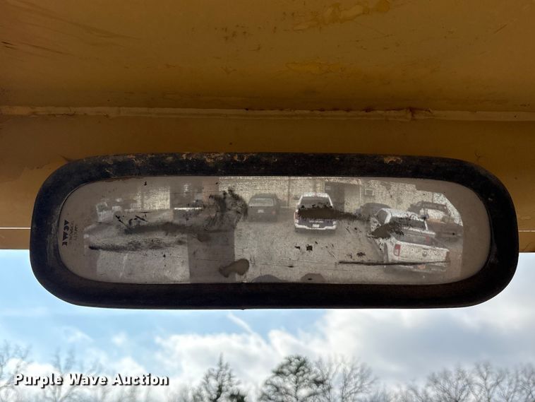 image for item EA7906 1986 Caterpillar 963 track loader