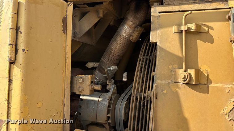 image for item EA7906 1986 Caterpillar 963 track loader