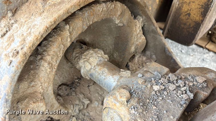 image for item EA7906 1986 Caterpillar 963 track loader