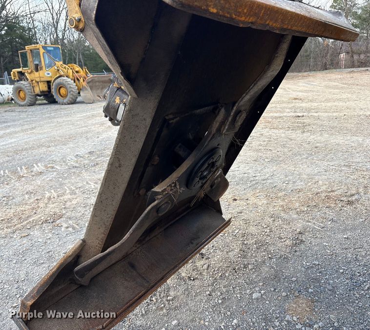 image for item EA7907 John Deere 6405 tractor