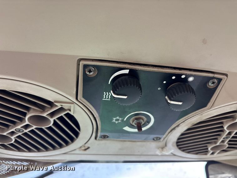 image for item EA7907 John Deere 6405 tractor