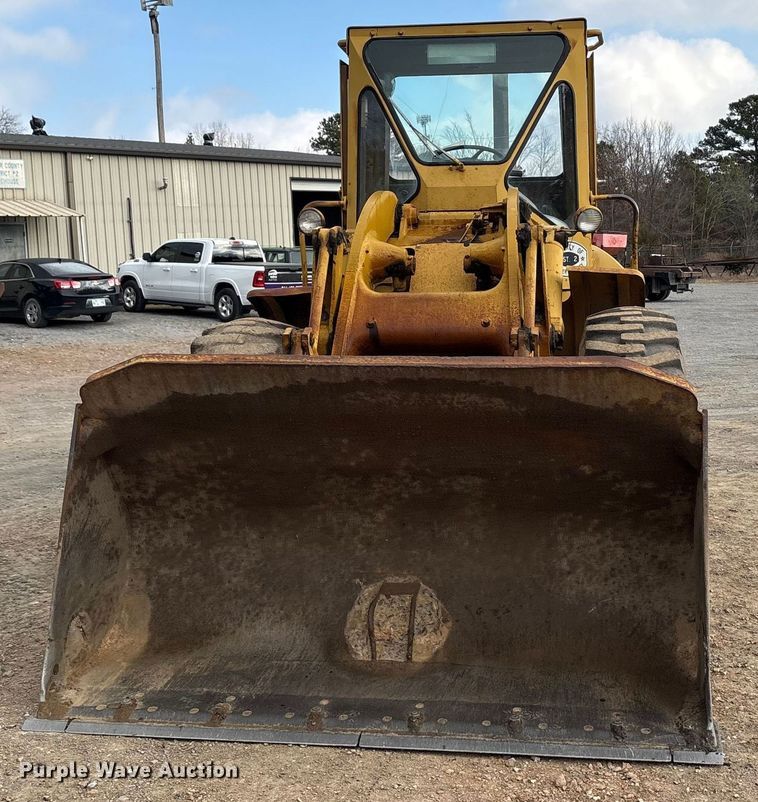 image for item EA7908 1973 Caterpillar 950 wheel loader