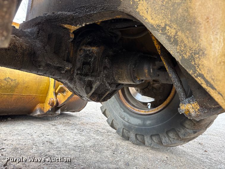 image for item EA7908 1973 Caterpillar 950 wheel loader