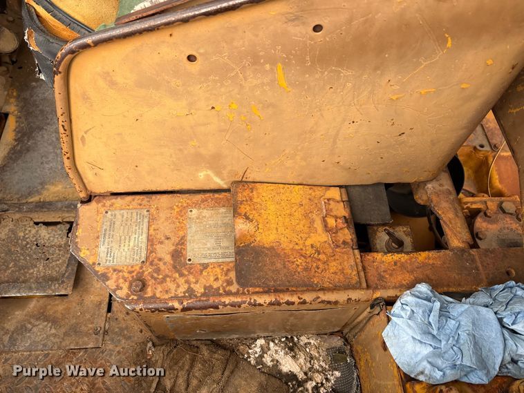 image for item EA7908 1973 Caterpillar 950 wheel loader