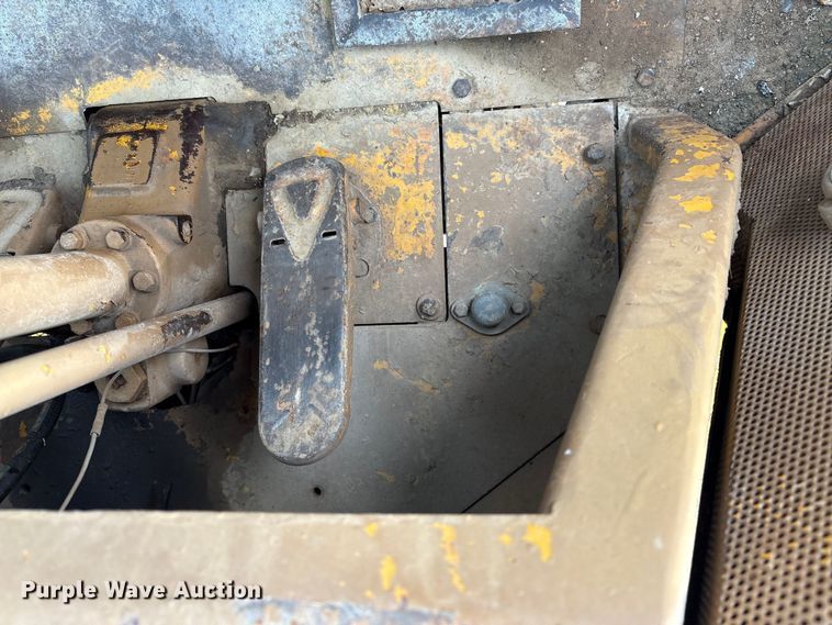 image for item EA7908 1973 Caterpillar 950 wheel loader