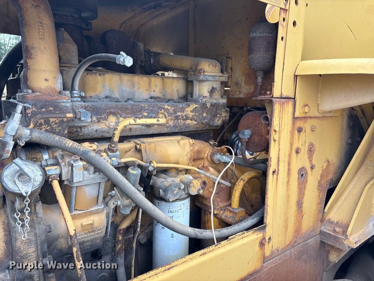 image for item EA7908 1973 Caterpillar 950 wheel loader