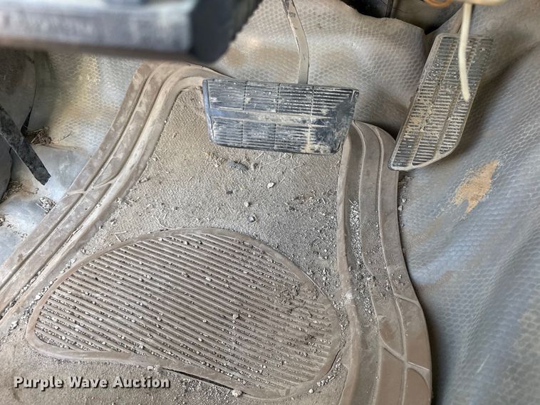 image for item EC4496 1995 Chevrolet C3500 utility bed pickup truck