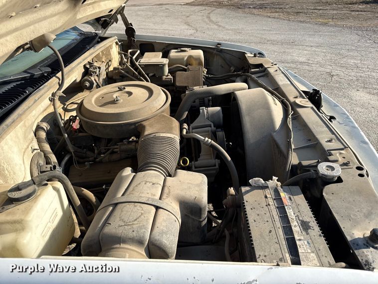 image for item EC4496 1995 Chevrolet C3500 utility bed pickup truck