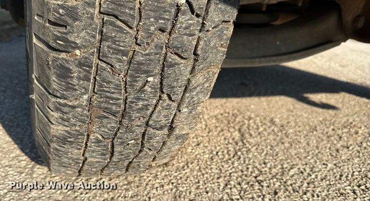 image for item EC4496 1995 Chevrolet C3500 utility bed pickup truck