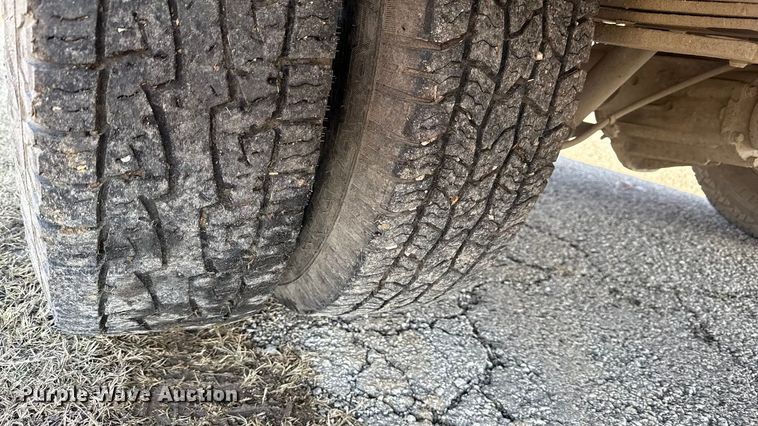 image for item EC4496 1995 Chevrolet C3500 utility bed pickup truck