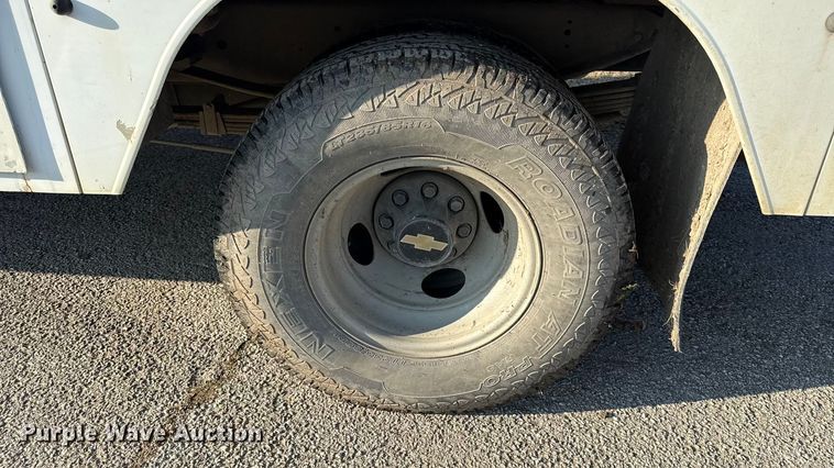 image for item EC4496 1995 Chevrolet C3500 utility bed pickup truck