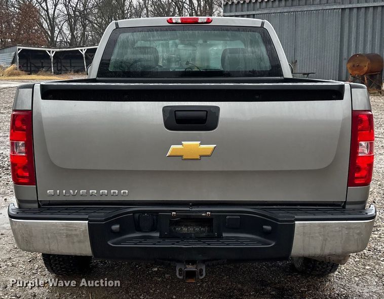 image for item ED2466 2013 Chevrolet Silverado 1500 Ext. Cab pickup truck
