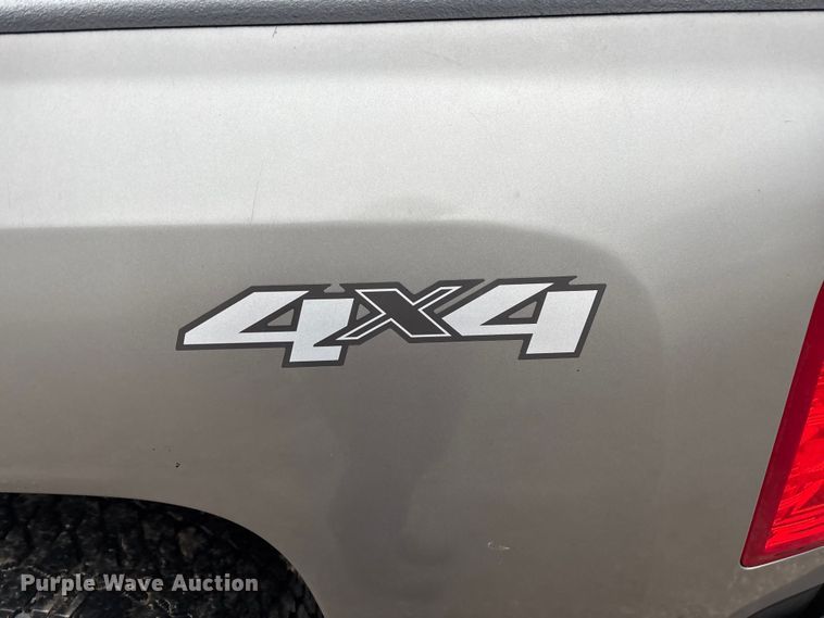 image for item ED2466 2013 Chevrolet Silverado 1500 Ext. Cab pickup truck