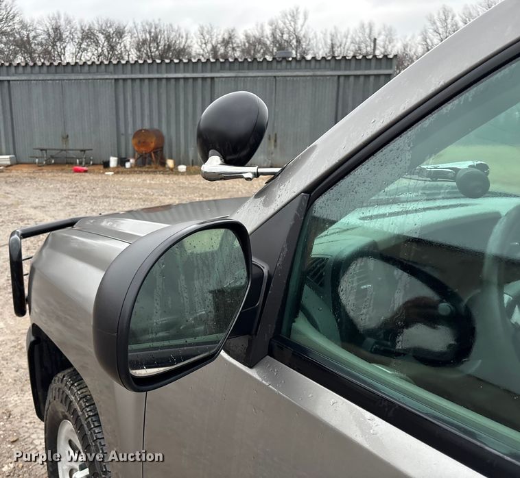 image for item ED2466 2013 Chevrolet Silverado 1500 Ext. Cab pickup truck