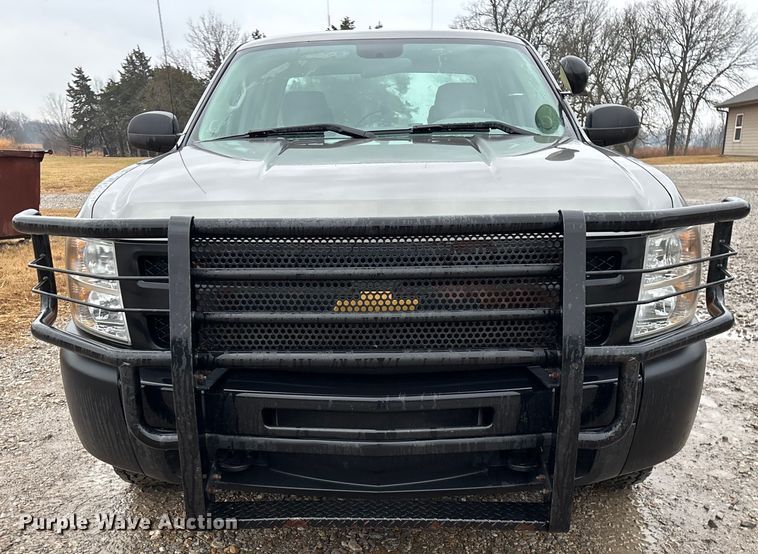 image for item ED2466 2013 Chevrolet Silverado 1500 Ext. Cab pickup truck