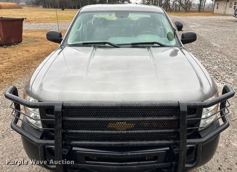 image for item ED2466 2013 Chevrolet Silverado 1500 Ext. Cab pickup truck
