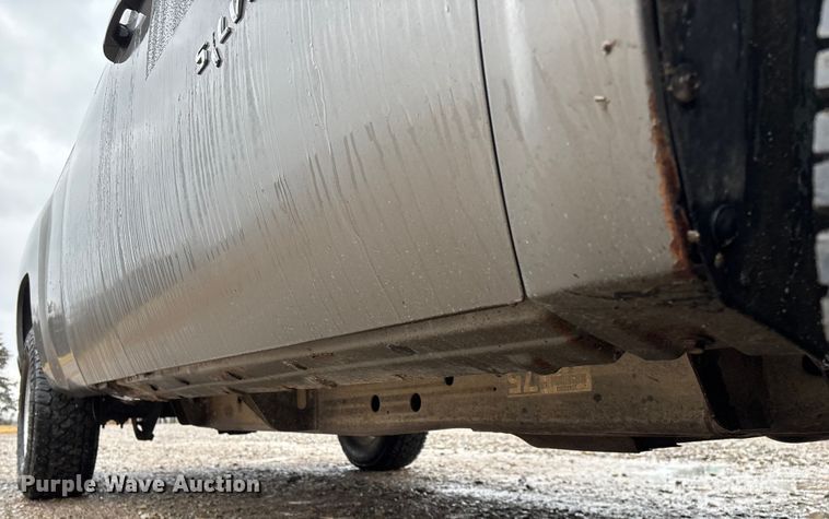 image for item ED2466 2013 Chevrolet Silverado 1500 Ext. Cab pickup truck