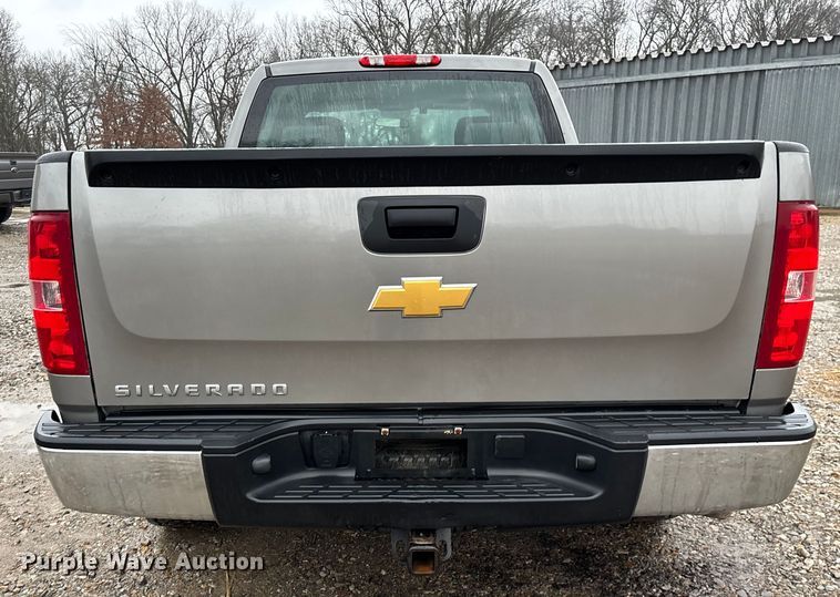 image for item ED2466 2013 Chevrolet Silverado 1500 Ext. Cab pickup truck