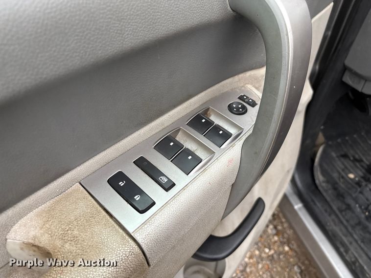 image for item ED2466 2013 Chevrolet Silverado 1500 Ext. Cab pickup truck