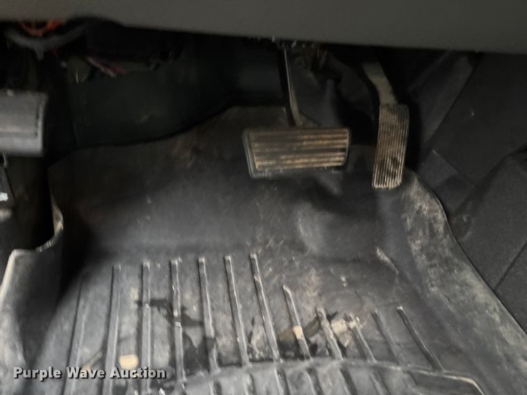 image for item ED2466 2013 Chevrolet Silverado 1500 Ext. Cab pickup truck