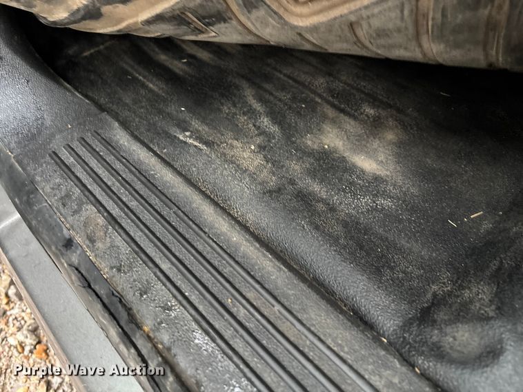 image for item ED2466 2013 Chevrolet Silverado 1500 Ext. Cab pickup truck