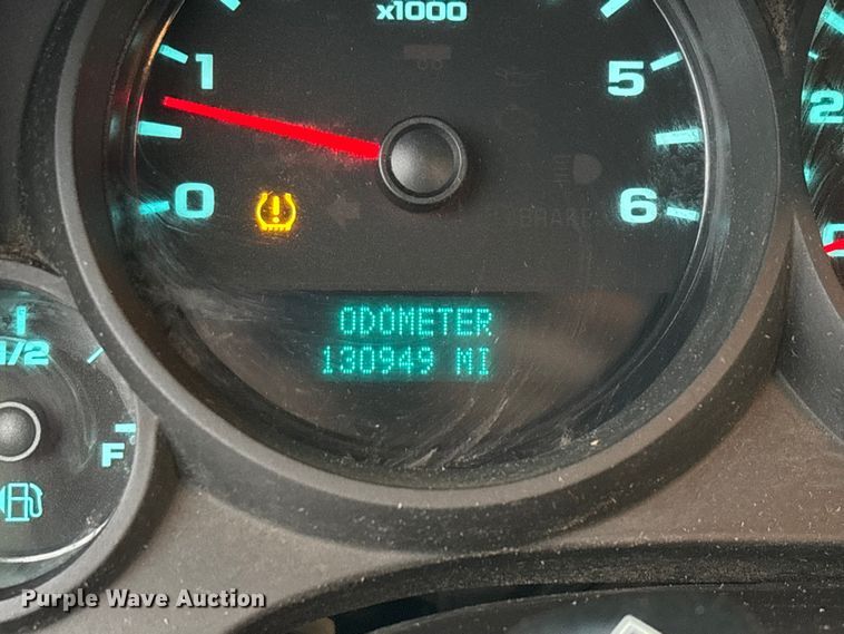 image for item ED2466 2013 Chevrolet Silverado 1500 Ext. Cab pickup truck