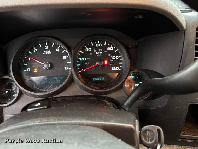 image for item ED2466 2013 Chevrolet Silverado 1500 Ext. Cab pickup truck