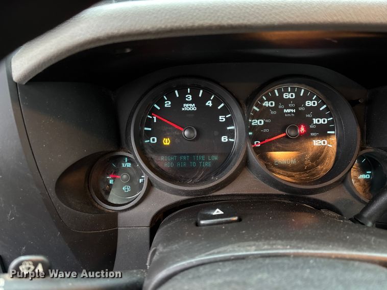 image for item ED2466 2013 Chevrolet Silverado 1500 Ext. Cab pickup truck