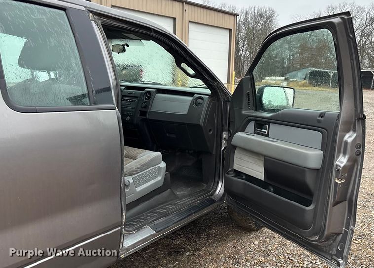 image for item ED2467 2014 Ford F150 Ext. Cab pickup truck