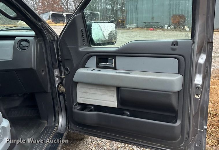 image for item ED2467 2014 Ford F150 Ext. Cab pickup truck