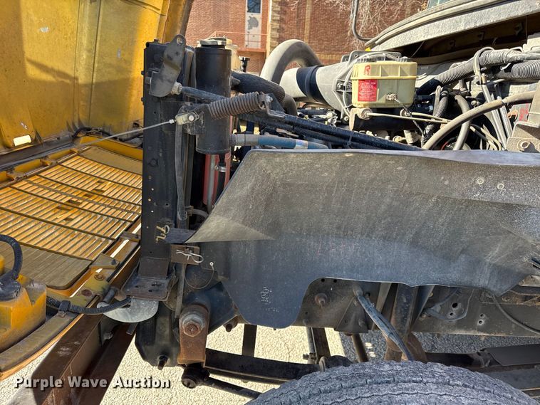 image for item EN0112 2001 Bluebird  bus