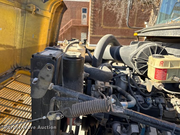 image for item EN0112 2001 Bluebird  bus