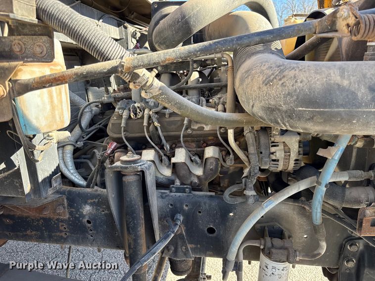 image for item EN0112 2001 Bluebird  bus