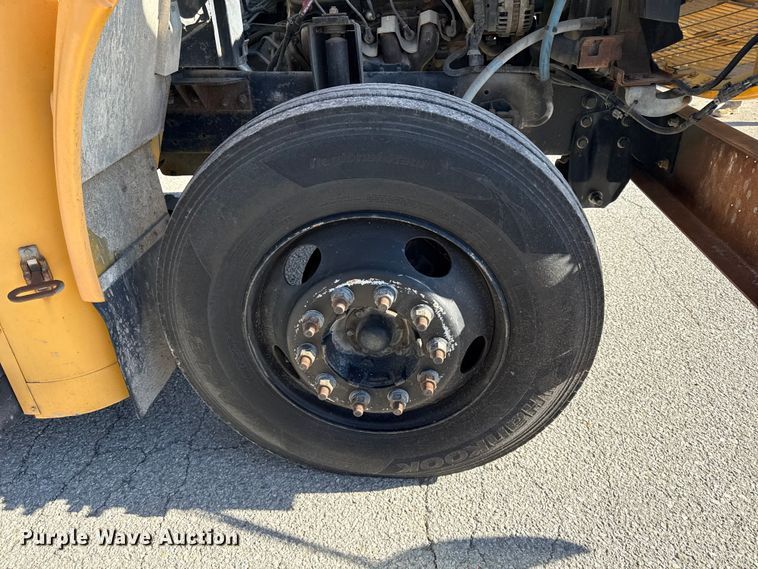 image for item EN0112 2001 Bluebird  bus