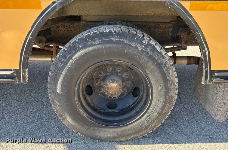 image for item EN0112 2001 Bluebird  bus