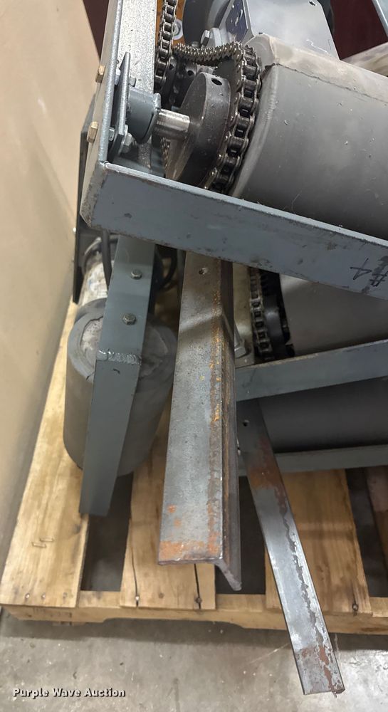 image for item EN0211 (7) bleacher drive motors