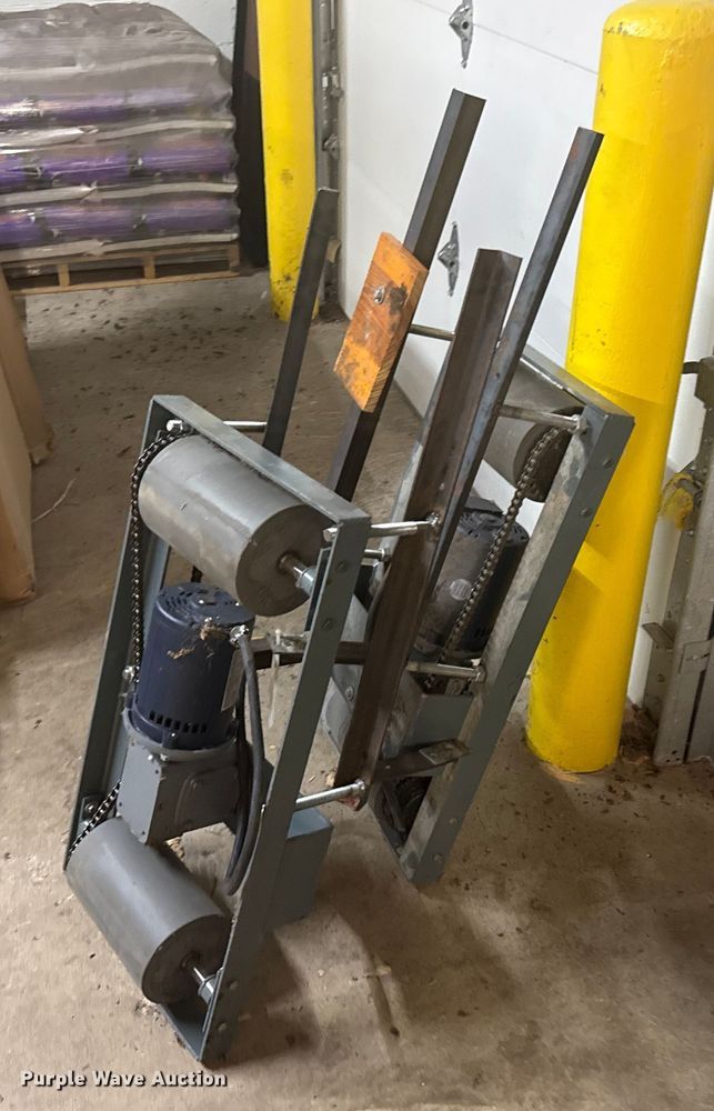 image for item EN0211 (7) bleacher drive motors