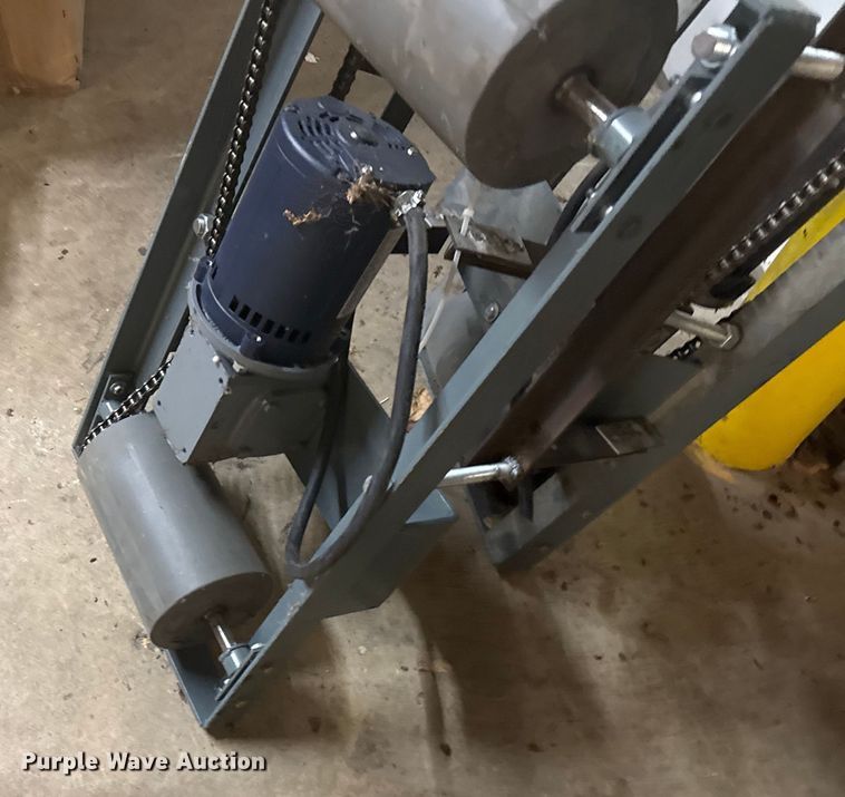 image for item EN0211 (7) bleacher drive motors