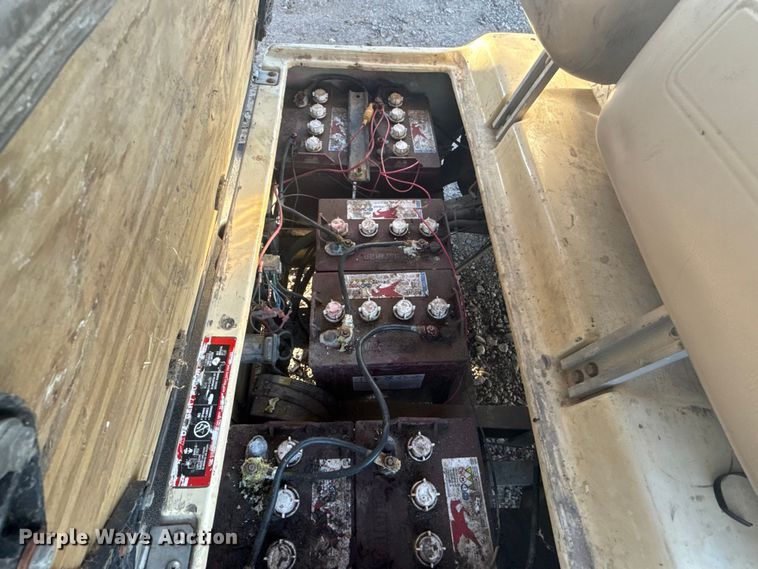 image for item EN0499 (3) Clubcar golf carts