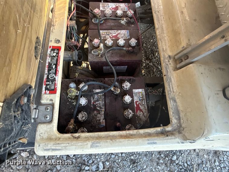 image for item EN0499 (3) Clubcar golf carts