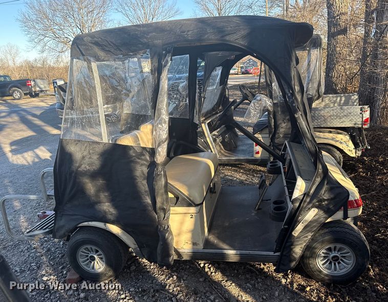 image for item EN0499 (3) Clubcar golf carts