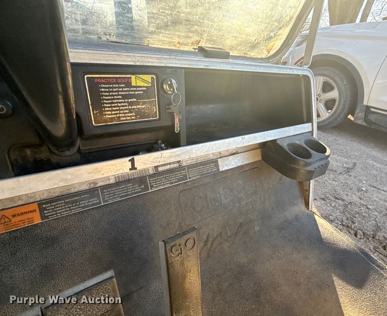 image for item EN0499 (3) Clubcar golf carts