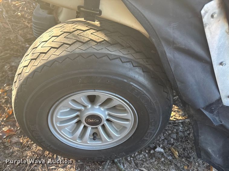 image for item EN0499 (3) Clubcar golf carts